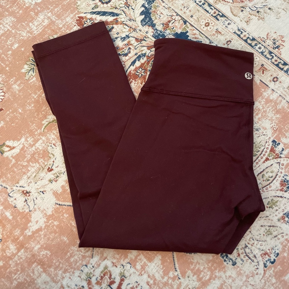 Lululemon maroon Bordeaux drama wunder under crop size 6
